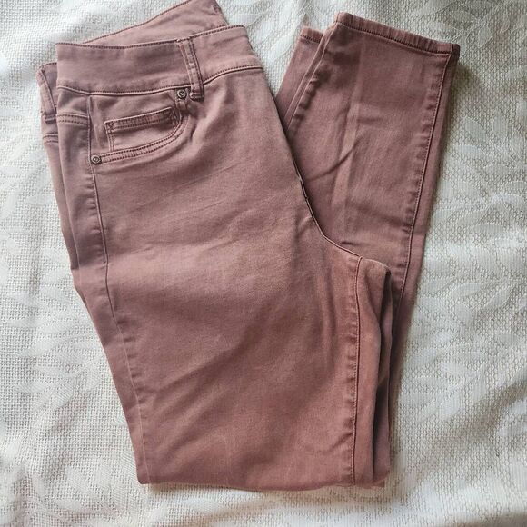 P6  Maurices mauve pink skinny jeans - Picture 1 of 7